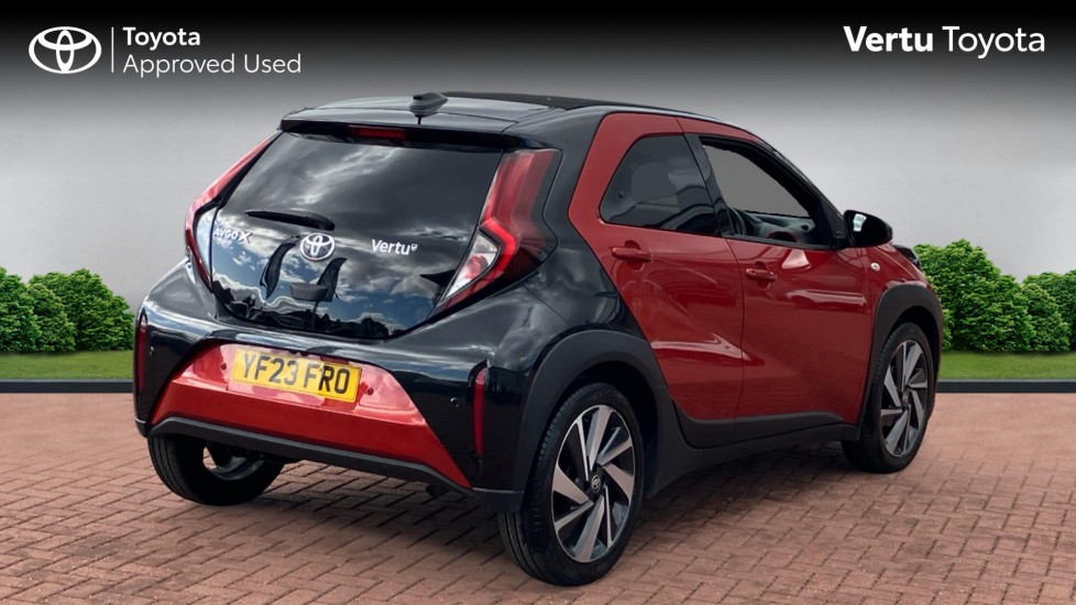 Toyota Aygo X 1.0 VVT-i Edge 5dr Petrol Hatchback - Image 2