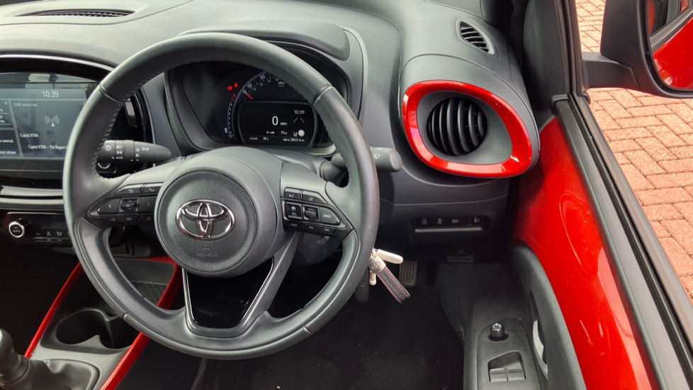 Toyota Aygo X 1.0 VVT-i Edge 5dr Petrol Hatchback - Image 10