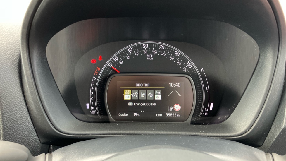 Toyota Aygo X 1.0 VVT-i Edge 5dr Petrol Hatchback - Image 11