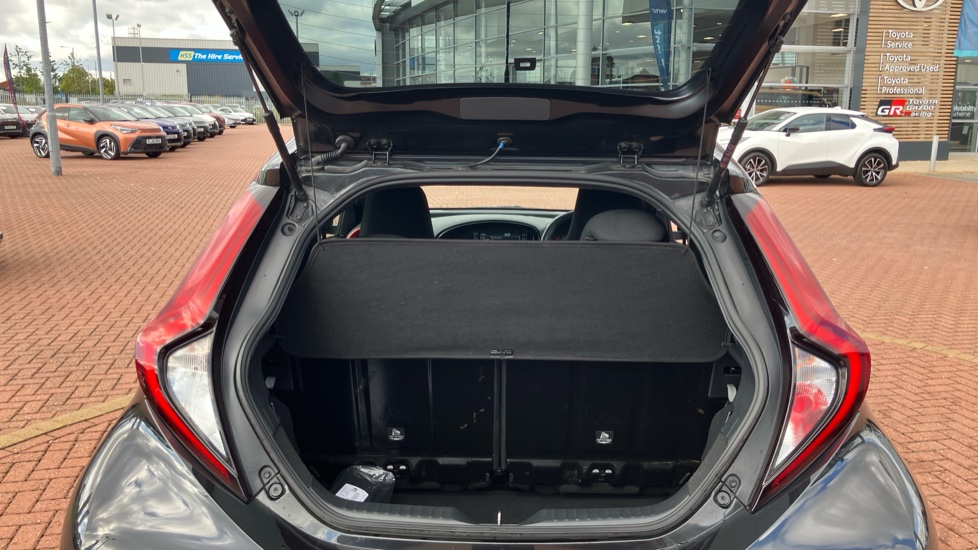 Toyota Aygo X 1.0 VVT-i Edge 5dr Petrol Hatchback - Image 13