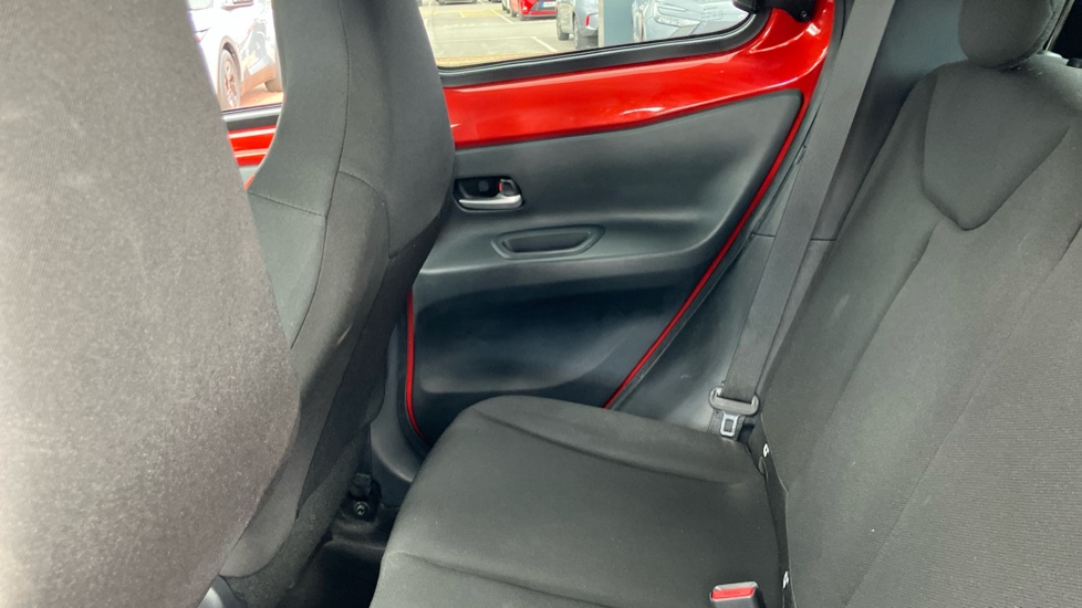 Toyota Aygo X 1.0 VVT-i Edge 5dr Petrol Hatchback - Image 15