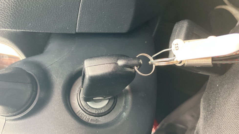 Toyota Aygo X 1.0 VVT-i Edge 5dr Petrol Hatchback - Image 16