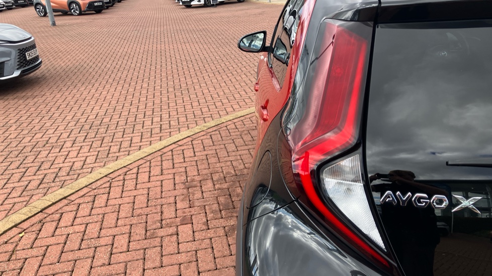 Toyota Aygo X 1.0 VVT-i Edge 5dr Petrol Hatchback - Image 21