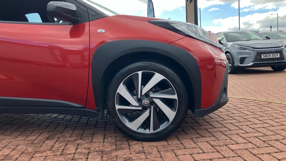 Toyota Aygo X 1.0 VVT-i Edge 5dr Petrol Hatchback - Image 25