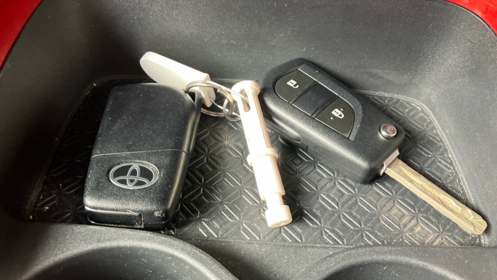 Toyota Aygo X 1.0 VVT-i Edge 5dr Petrol Hatchback - Image 28