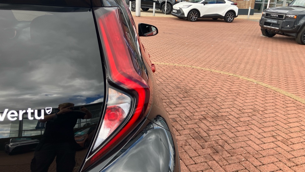 Toyota Aygo X 1.0 VVT-i Edge 5dr Petrol Hatchback - Image 36