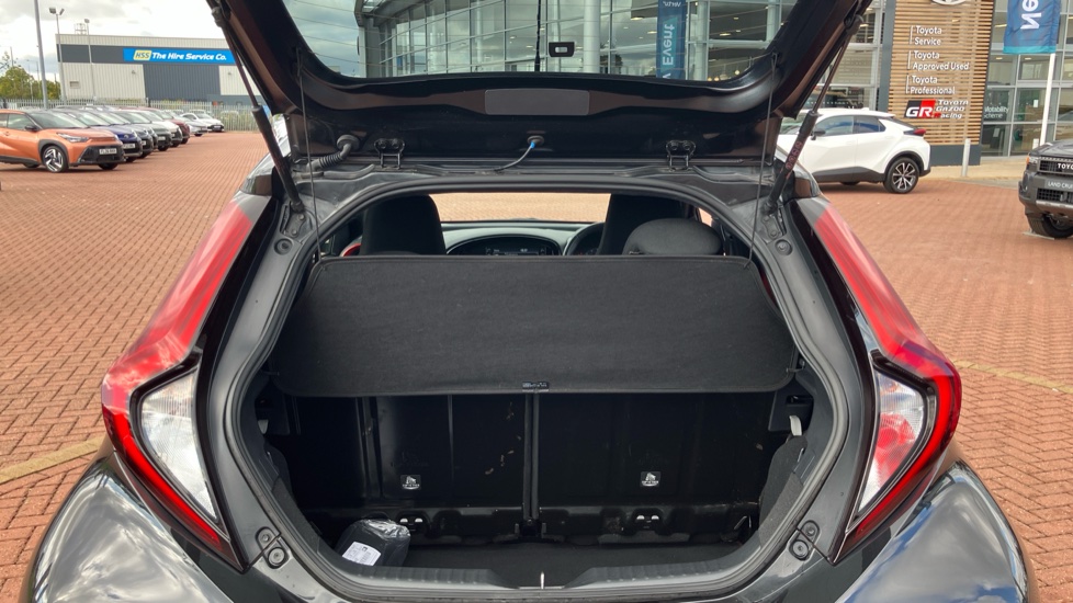 Toyota Aygo X 1.0 VVT-i Edge 5dr Petrol Hatchback - Image 52
