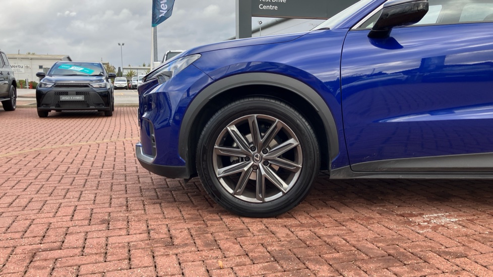 Lexus LBX 1.5 Takumi 5dr E-CVT AWD Hybrid Hatchback - Image 25
