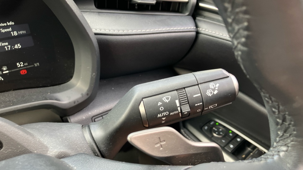 Lexus LBX 1.5 Takumi 5dr E-CVT AWD Hybrid Hatchback - Image 33