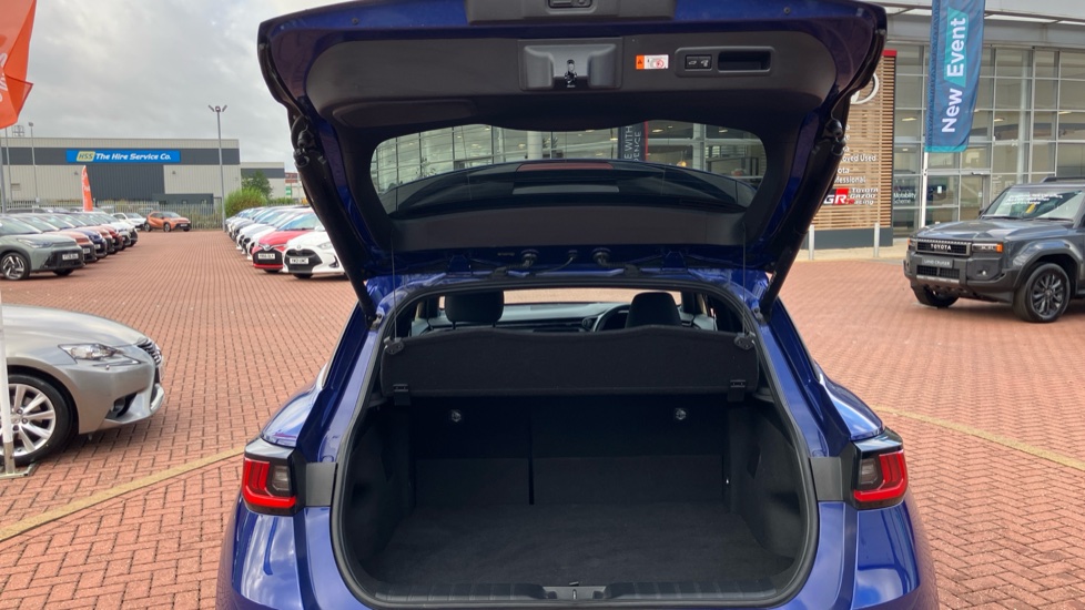 Lexus LBX 1.5 Takumi 5dr E-CVT AWD Hybrid Hatchback - Image 53