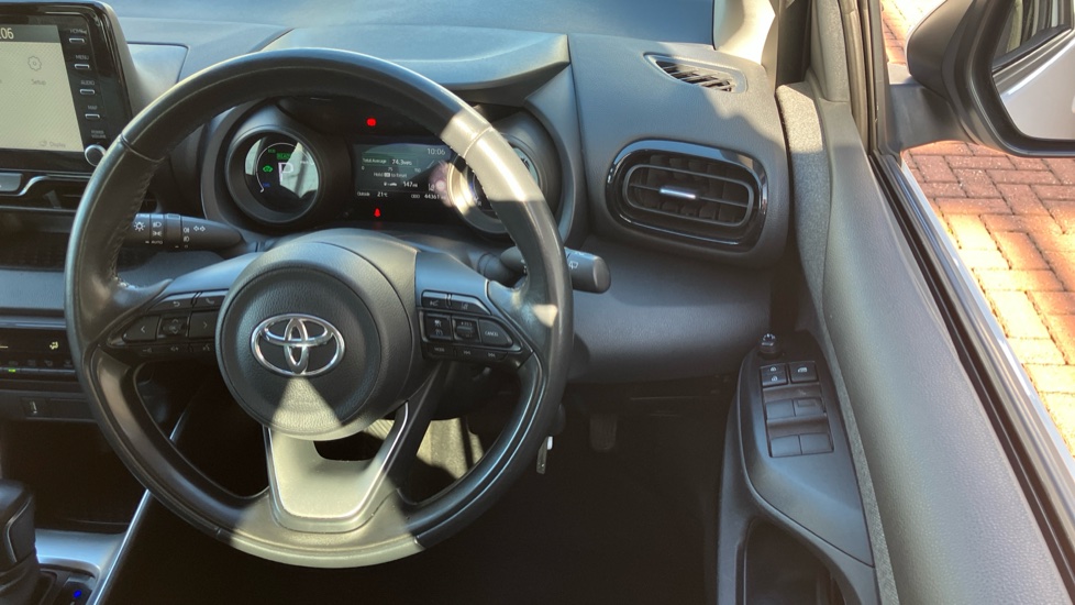 Toyota Yaris 1.5 Hybrid Design 5dr CVT Hybrid Hatchback - Image 10
