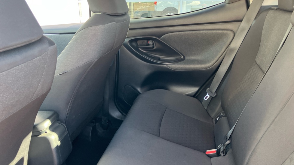 Toyota Yaris 1.5 Hybrid Design 5dr CVT Hybrid Hatchback - Image 15