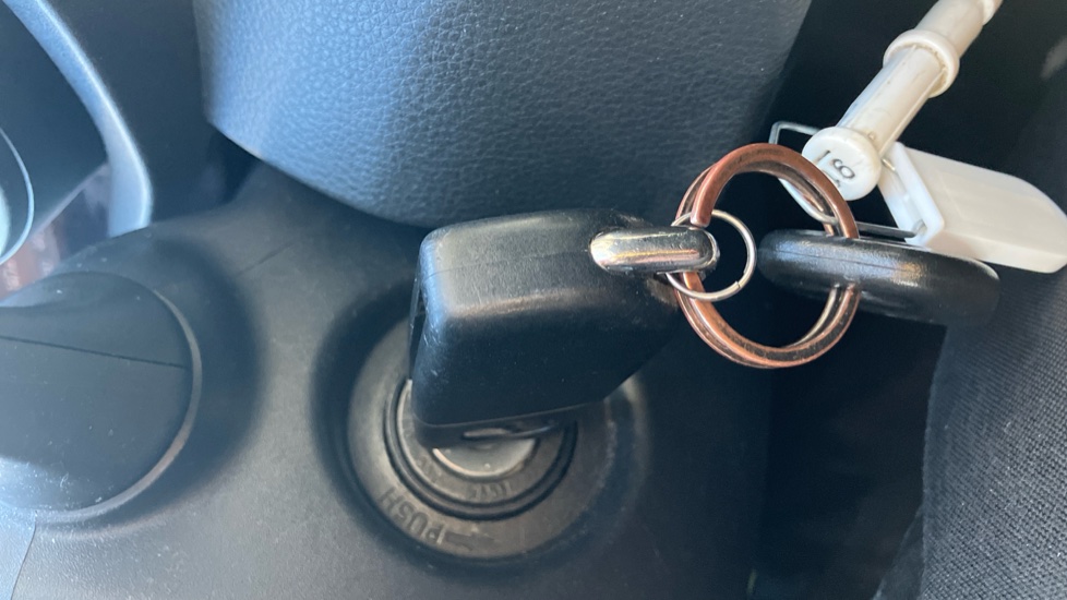 Toyota Yaris 1.5 Hybrid Design 5dr CVT Hybrid Hatchback - Image 16