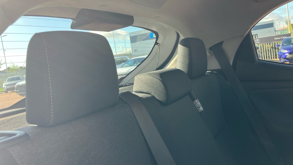 Toyota Yaris 1.5 Hybrid Design 5dr CVT Hybrid Hatchback - Image 18