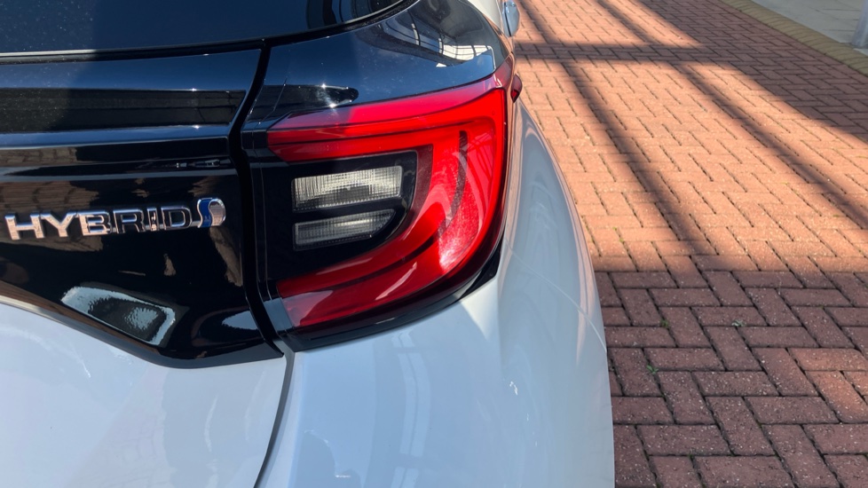 Toyota Yaris 1.5 Hybrid Design 5dr CVT Hybrid Hatchback - Image 21