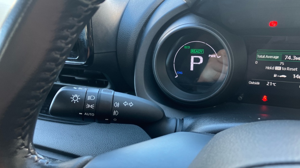 Toyota Yaris 1.5 Hybrid Design 5dr CVT Hybrid Hatchback - Image 31