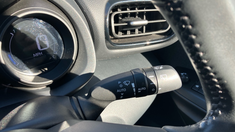Toyota Yaris 1.5 Hybrid Design 5dr CVT Hybrid Hatchback - Image 32