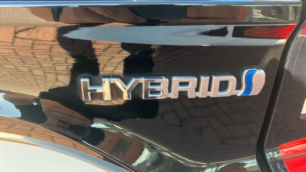 Toyota Yaris 1.5 Hybrid Design 5dr CVT Hybrid Hatchback - Image 51