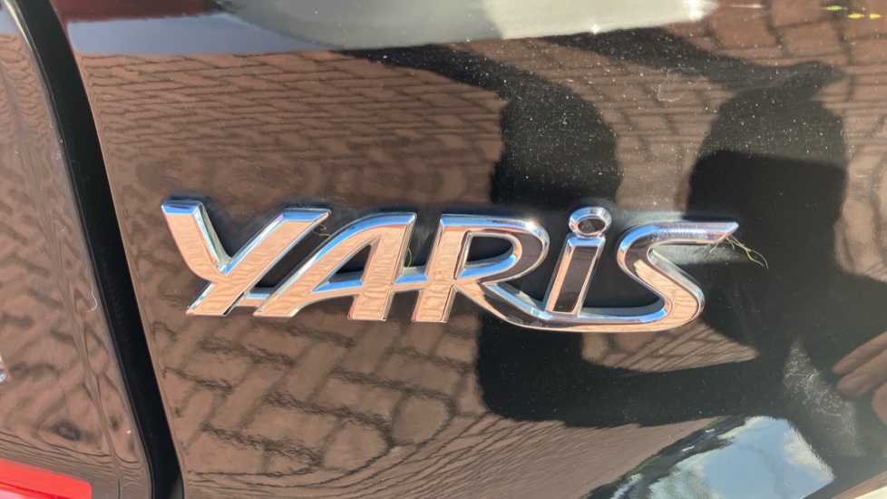 Toyota Yaris 1.5 Hybrid Design 5dr CVT Hybrid Hatchback - Image 53