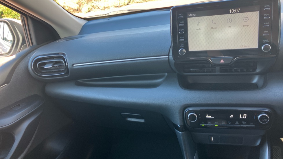 Toyota Yaris 1.5 Hybrid Design 5dr CVT Hybrid Hatchback - Image 55