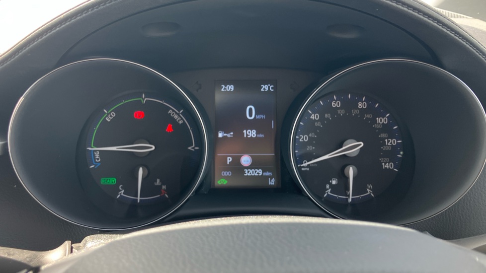 Toyota C-HR 1.8 Hybrid Design 5dr CVT Hybrid Hatchback - Image 11