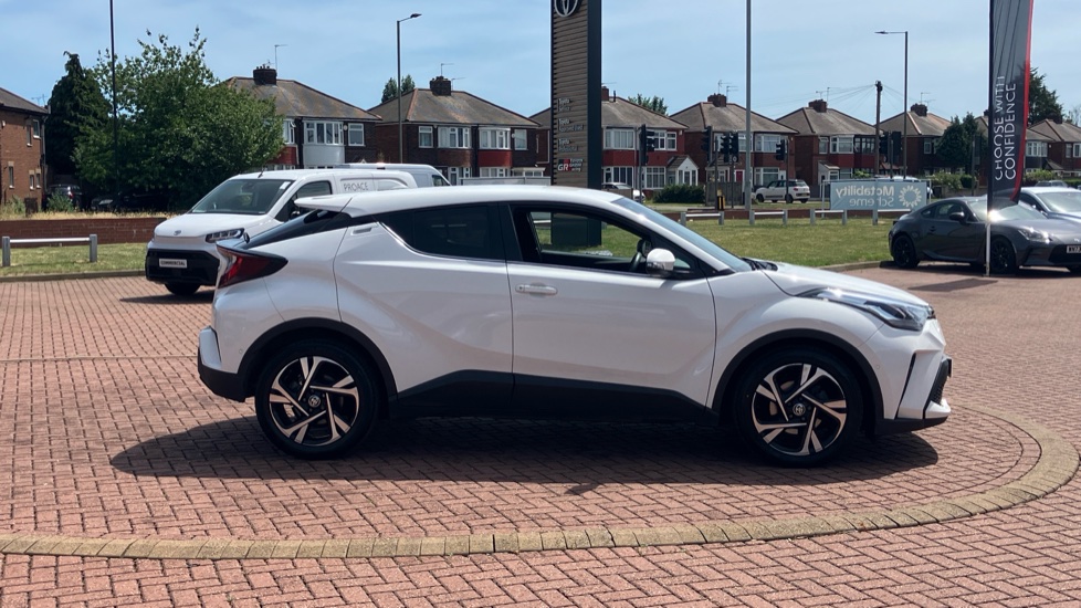 Toyota C-HR 1.8 Hybrid Design 5dr CVT Hybrid Hatchback - Image 23