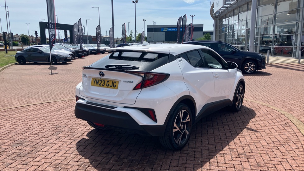 Toyota C-HR 1.8 Hybrid Design 5dr CVT Hybrid Hatchback - Image 44