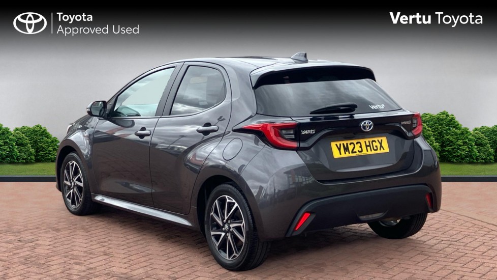 Toyota Yaris 1.5 Hybrid Design 5dr CVT Hybrid Hatchback - Image 4