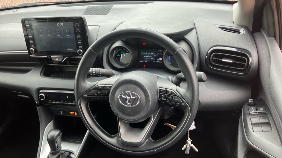 Toyota Yaris 1.5 Hybrid Design 5dr CVT Hybrid Hatchback - Image 7