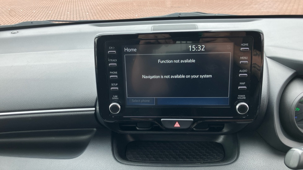 Toyota Yaris 1.5 Hybrid Design 5dr CVT Hybrid Hatchback - Image 9