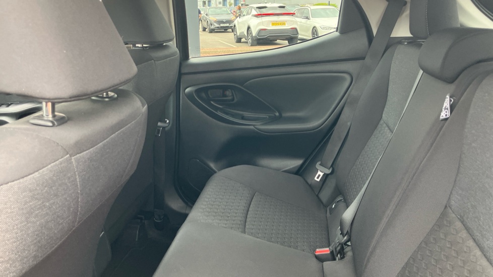 Toyota Yaris 1.5 Hybrid Design 5dr CVT Hybrid Hatchback - Image 15