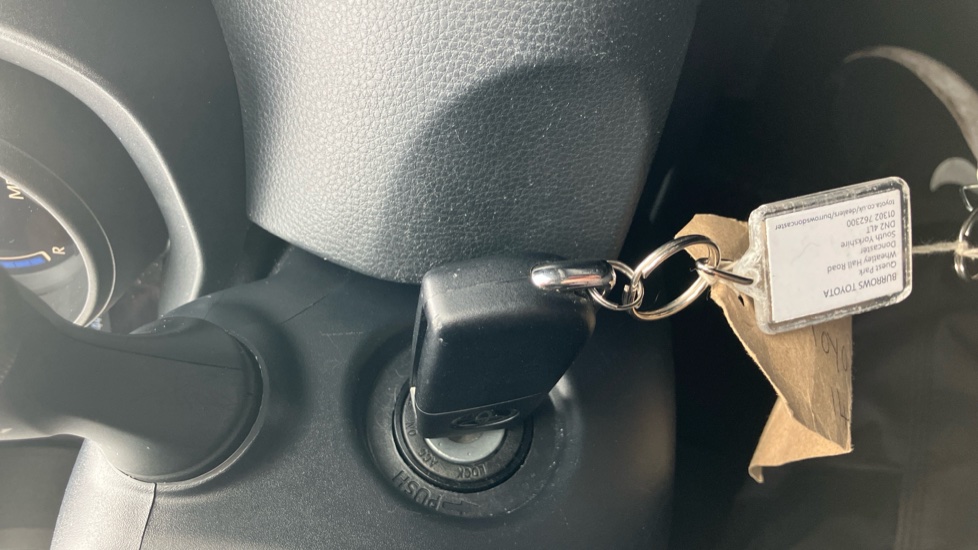 Toyota Yaris 1.5 Hybrid Design 5dr CVT Hybrid Hatchback - Image 16