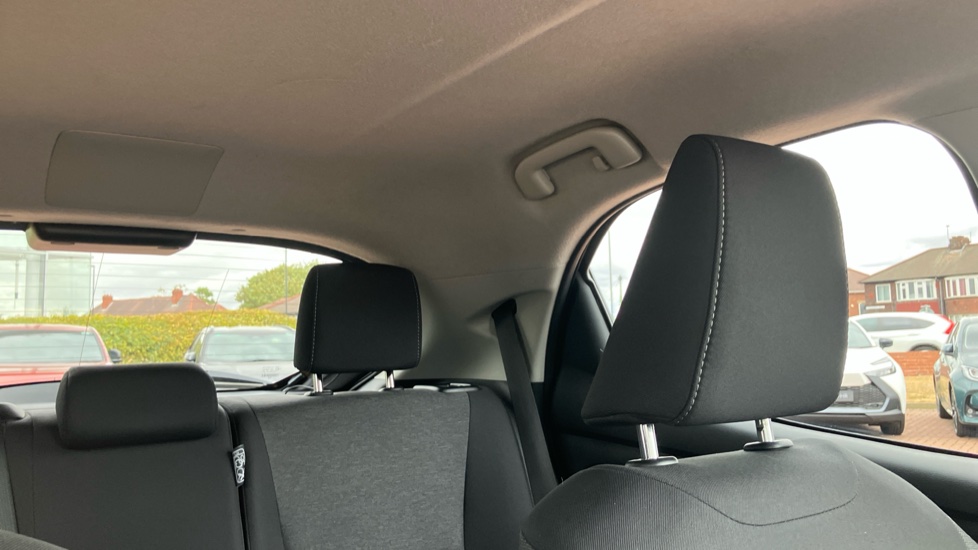 Toyota Yaris 1.5 Hybrid Design 5dr CVT Hybrid Hatchback - Image 19