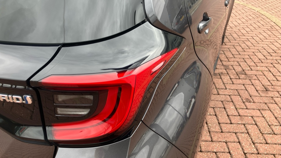 Toyota Yaris 1.5 Hybrid Design 5dr CVT Hybrid Hatchback - Image 21