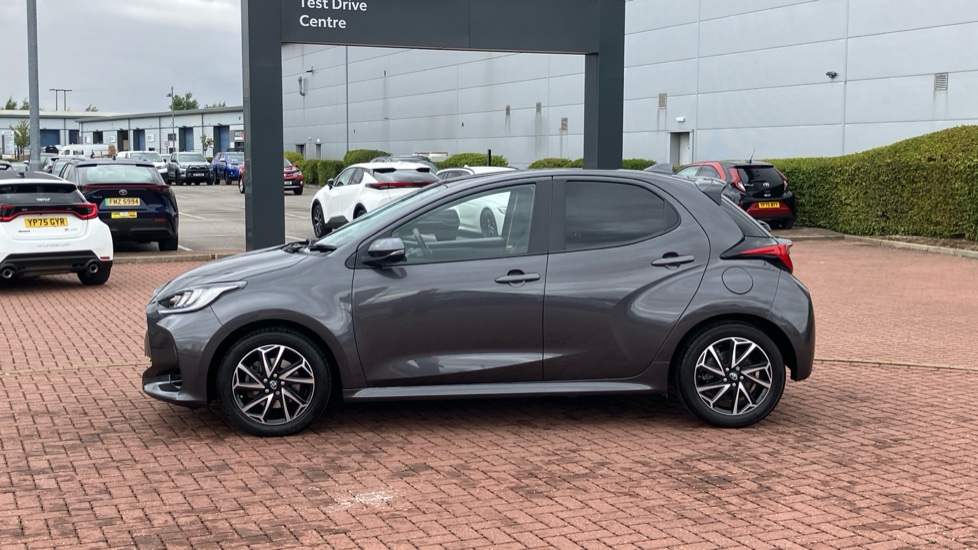 Toyota Yaris 1.5 Hybrid Design 5dr CVT Hybrid Hatchback - Image 24