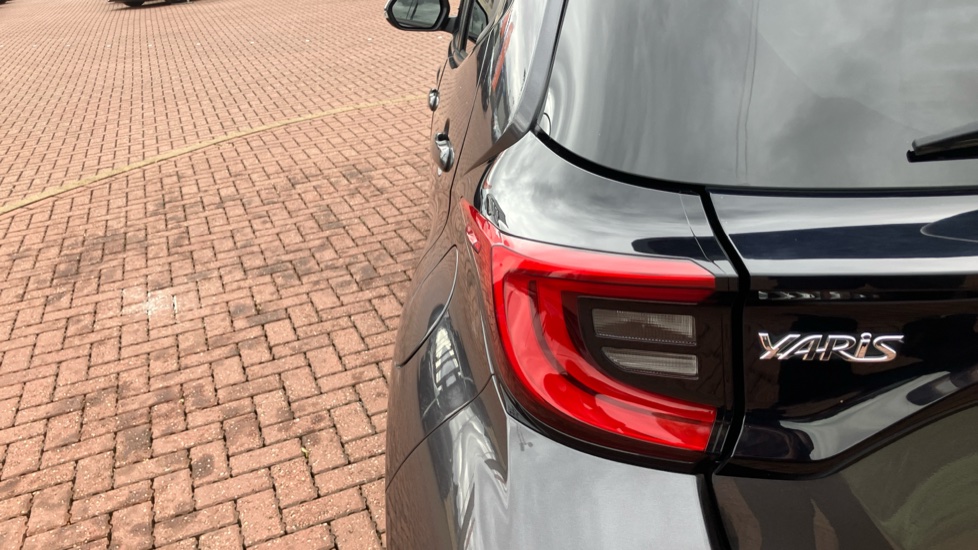 Toyota Yaris 1.5 Hybrid Design 5dr CVT Hybrid Hatchback - Image 36