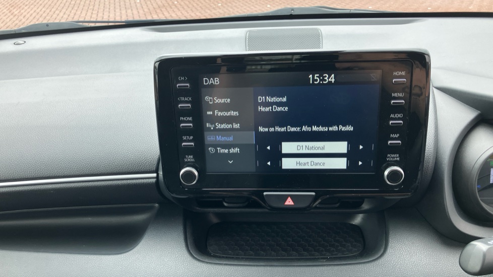 Toyota Yaris 1.5 Hybrid Design 5dr CVT Hybrid Hatchback - Image 41