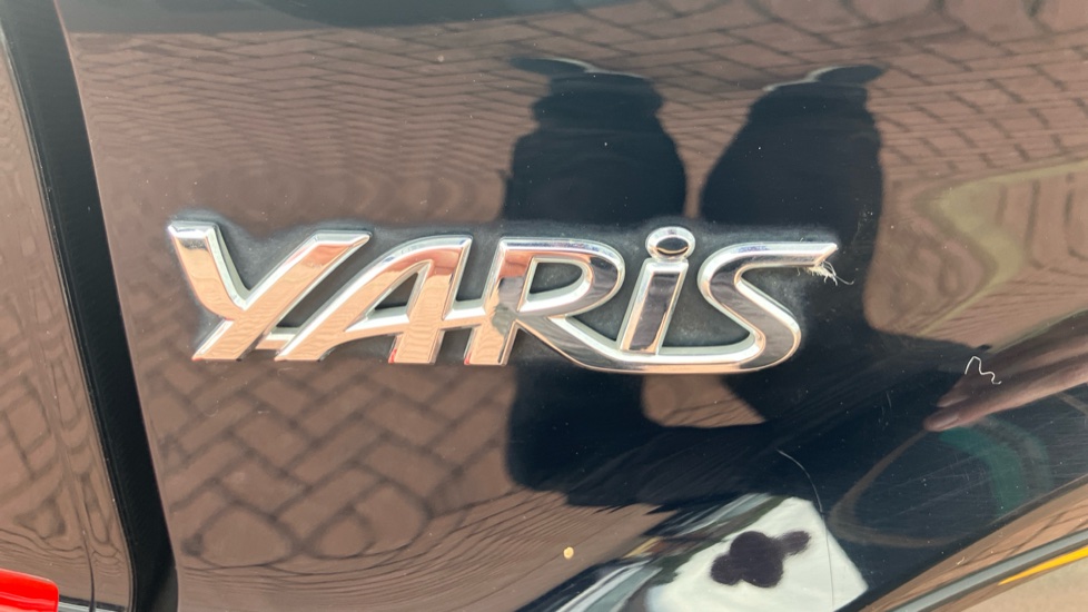 Toyota Yaris 1.5 Hybrid Design 5dr CVT Hybrid Hatchback - Image 53