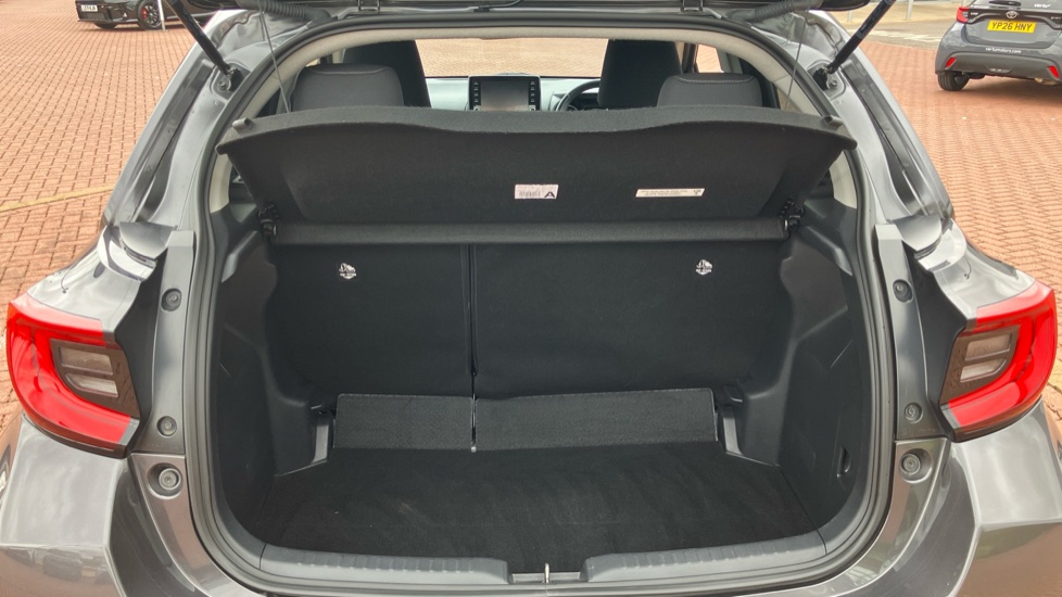 Toyota Yaris 1.5 Hybrid Design 5dr CVT Hybrid Hatchback - Image 54