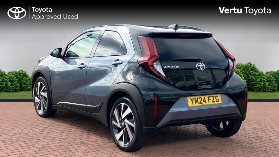 Toyota Aygo X 1.0 VVT-i Edge 5dr Auto Petrol Hatchback - Image 4