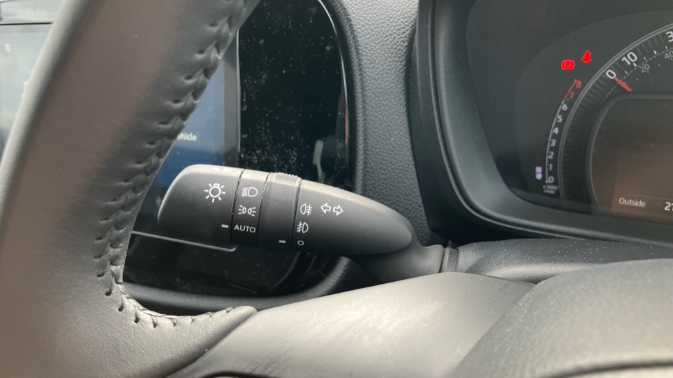 Toyota Aygo X 1.0 VVT-i Edge 5dr Auto Petrol Hatchback - Image 31