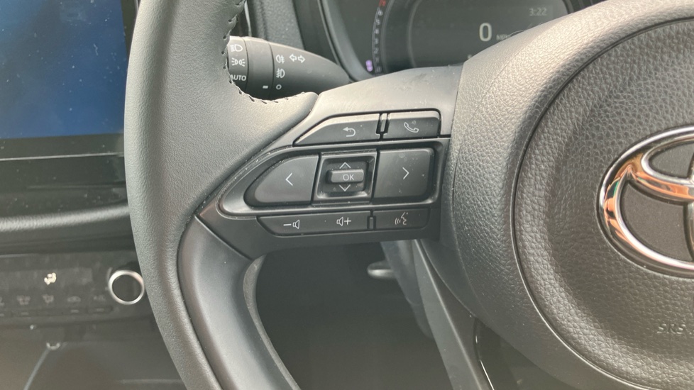 Toyota Aygo X 1.0 VVT-i Edge 5dr Auto Petrol Hatchback - Image 34