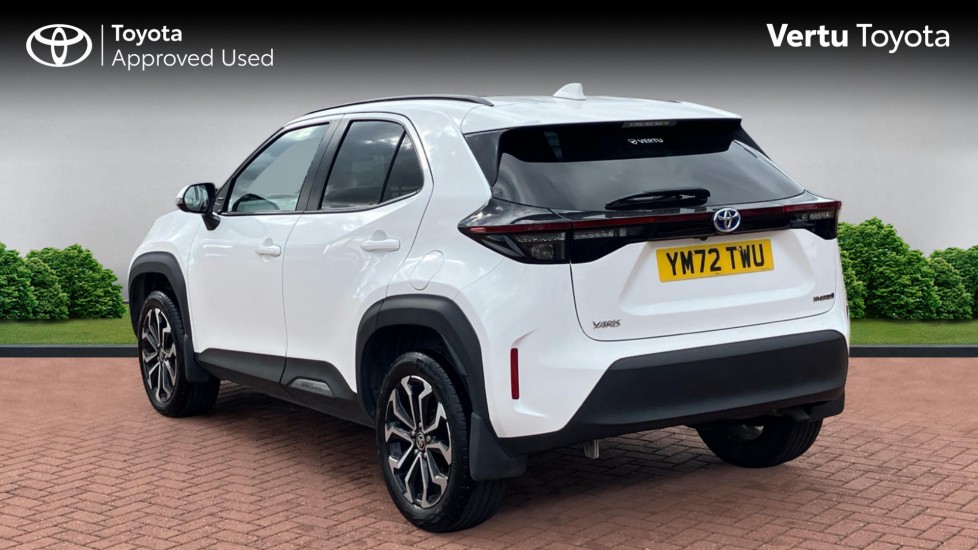 Toyota Yaris Cross 1.5 Hybrid Design 5dr CVT Hybrid Estate - Image 4