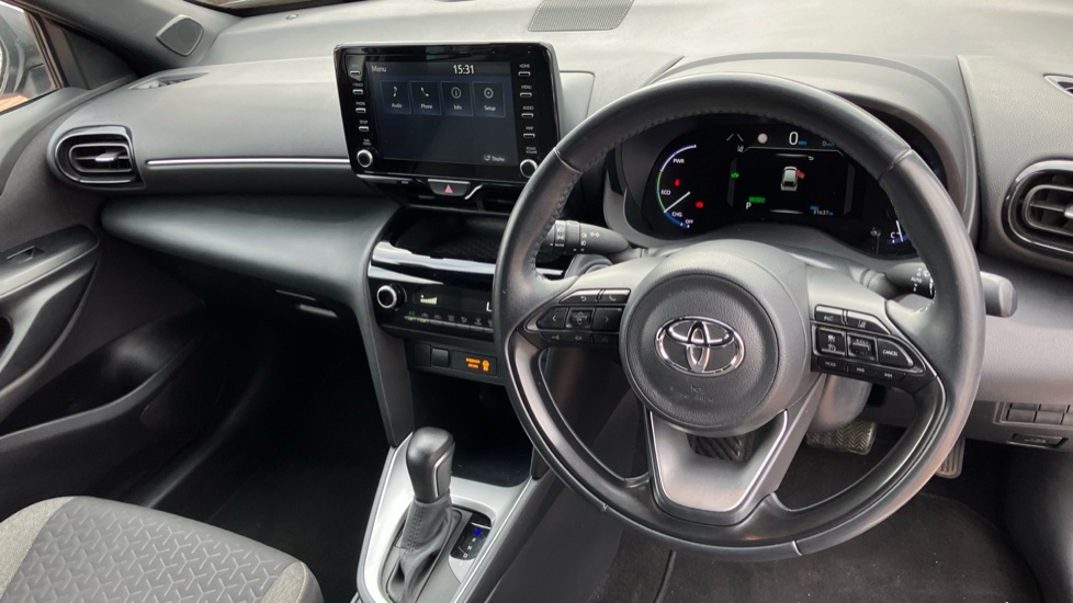 Toyota Yaris Cross 1.5 Hybrid Design 5dr CVT Hybrid Estate - Image 6