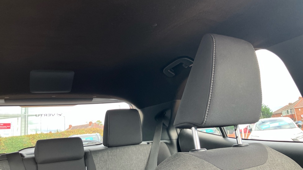 Toyota Yaris Cross 1.5 Hybrid Design 5dr CVT Hybrid Estate - Image 19