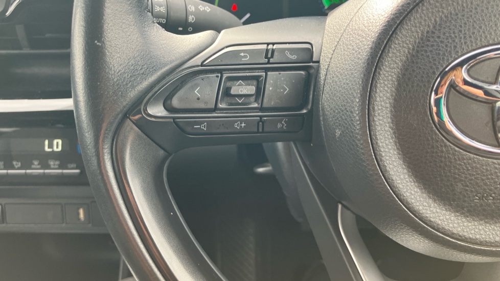 Toyota Yaris Cross 1.5 Hybrid Design 5dr CVT Hybrid Estate - Image 34