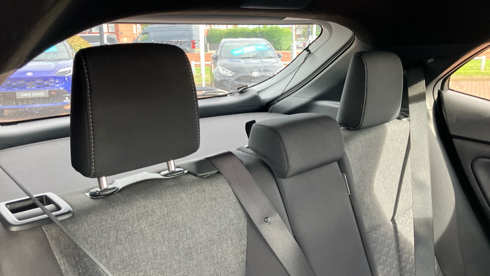 Toyota Yaris Cross 1.5 Hybrid Design 5dr CVT Hybrid Estate - Image 35