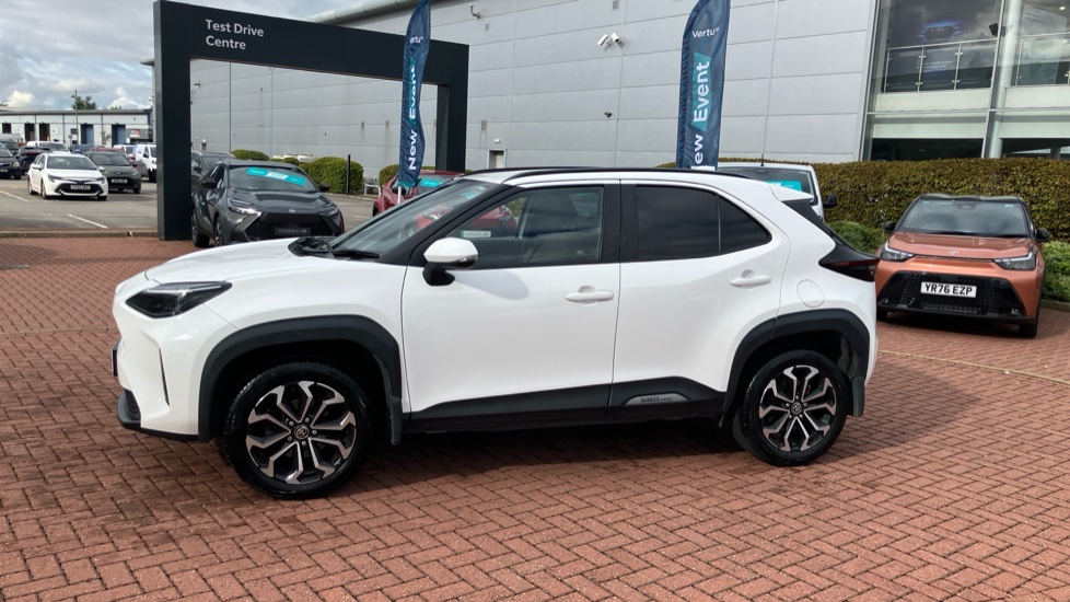 Toyota Yaris Cross 1.5 Hybrid Design 5dr CVT Hybrid Estate - Image 49