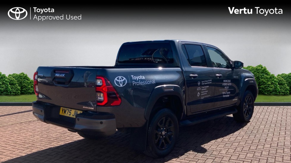 Toyota Hilux Diesel Invincible X D/Cab Pick Up 2.8 D 48V Auto - Image 2