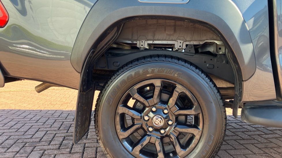 Toyota Hilux Diesel Invincible X D/Cab Pick Up 2.8 D 48V Auto - Image 25